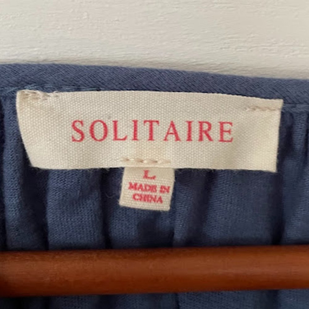 Solitaire Embroidered Balloon Sleeve Blouse - Picture 3 of 9